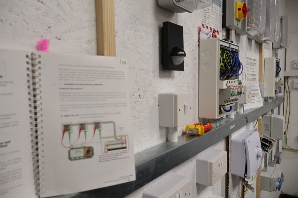 C&G 2365 Level 2 Electrical Diploma — Online